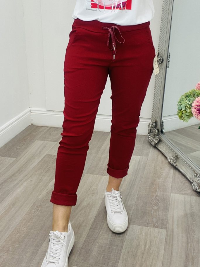 Magic joggers in red