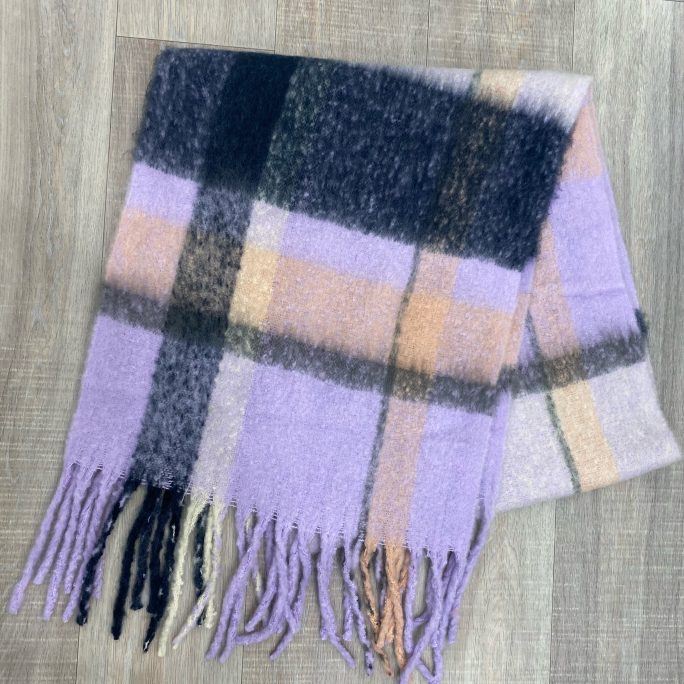 Pieces Bea Scarf in Lilac