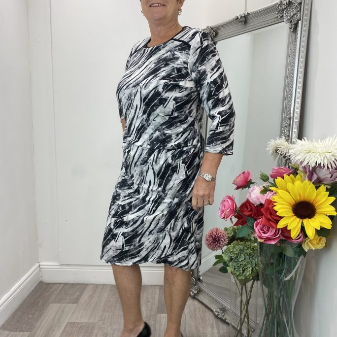 Flora Dress in grey