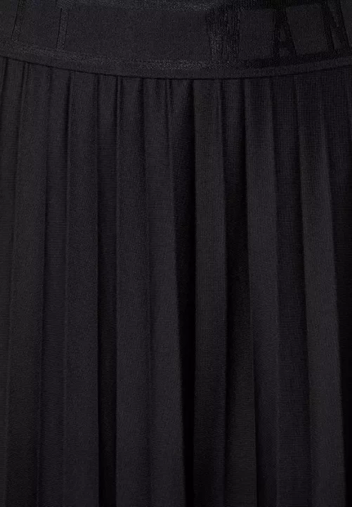 Street One Therese Skirt in black