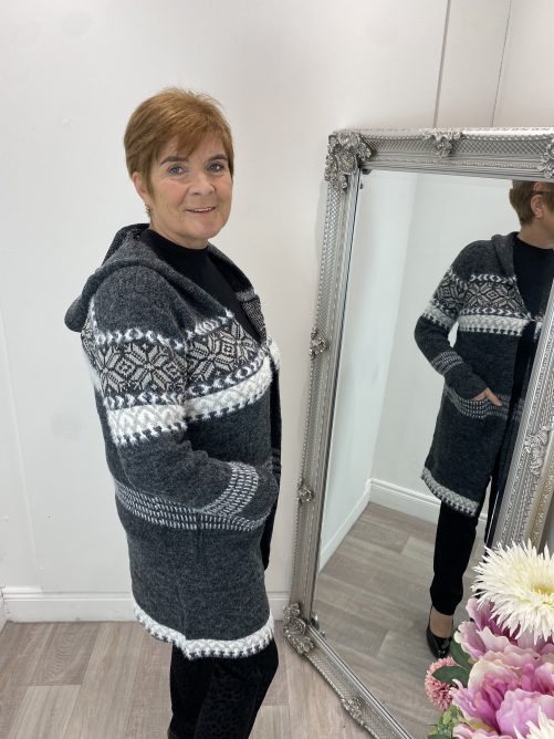 Anonymous Pat Knit in grey