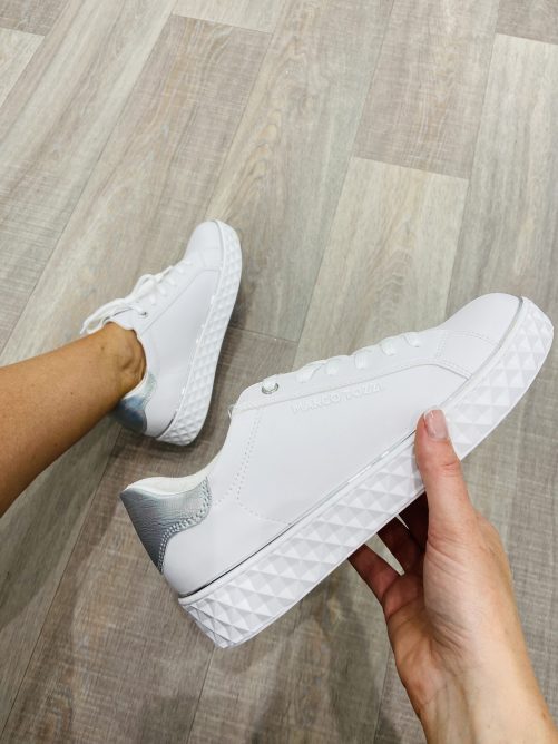 Laura Trainers in white