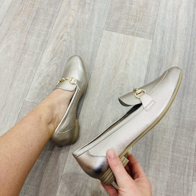 Julie loafers in gold