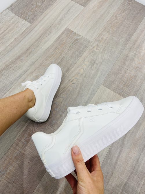 Emma Trainers in white