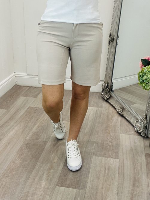 Tanja shorts in beige