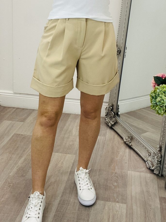 Bermuda shorts in beige