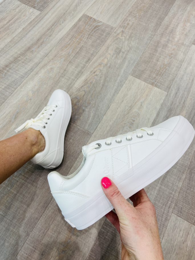 Janet trainers in white